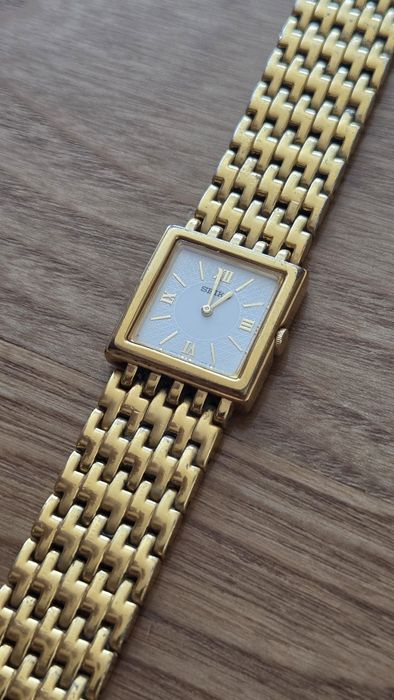 Zegarek damski Seiko Classic