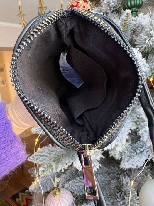 Сумка-кошильок чорного кольору