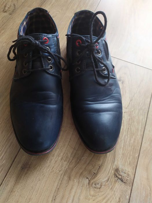 Buty chłopięce 39