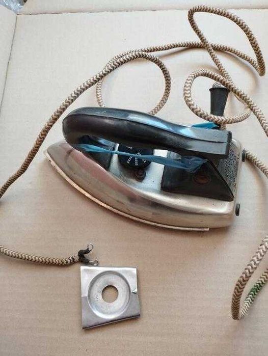 Праска (электроутюг) виробництва урср. УТ4-750-2,5