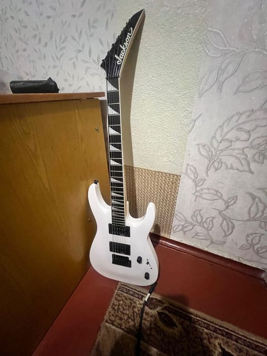 Електрогітара jackson js22