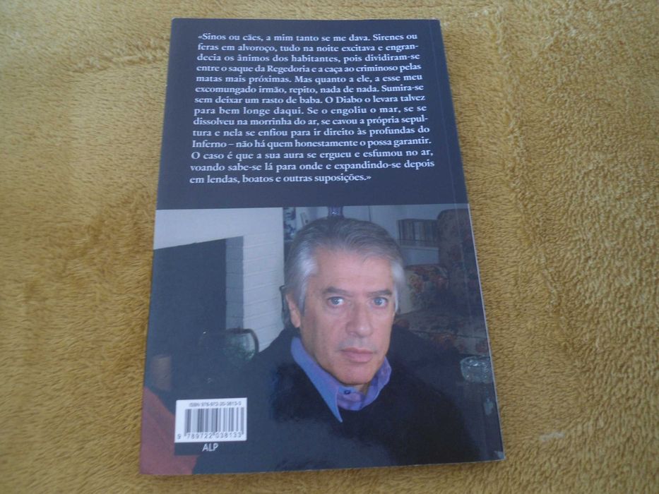 A Divina Miséria por João de Melo