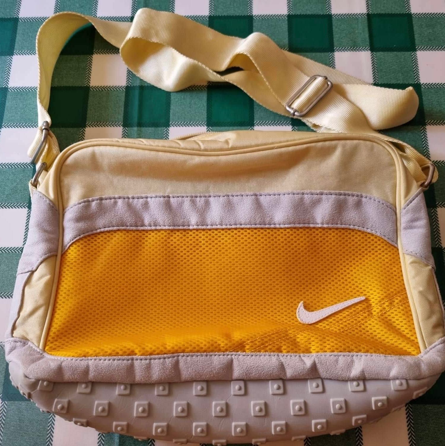 Bolsa Vintage da Nike Vila Franca de Xira • OLX Portugal