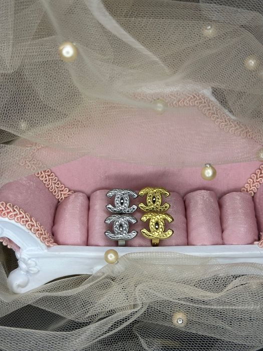 Стильна біжутерія | Нові прикраси за доступною ціною