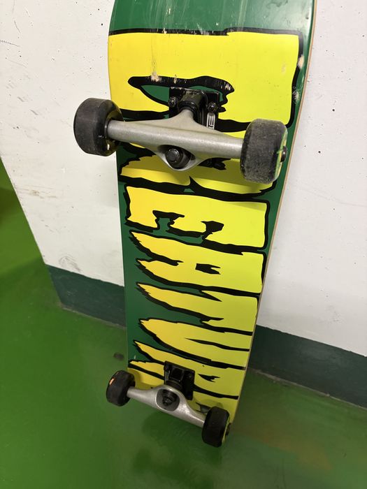 Skateboard em bom estado