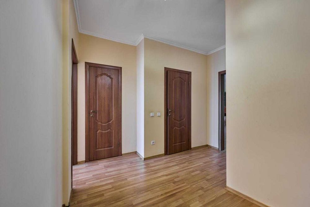 2 квартира, ремонт, У. Кравченко 8, Львів
