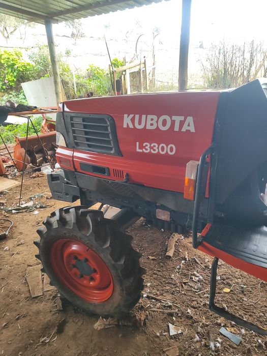 Trator Kubota L3300