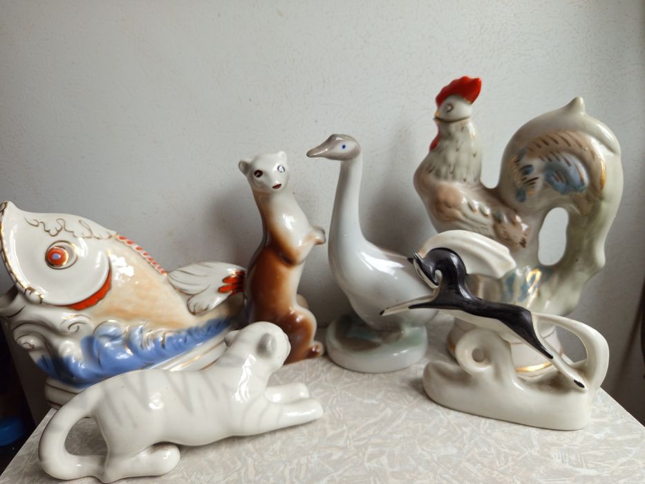 Фарфоровая статуэтка