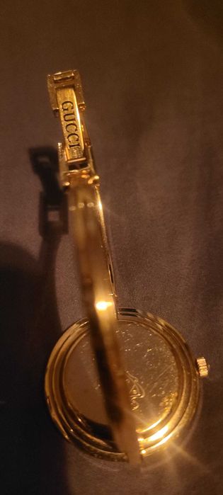 Relógio Gucci para venda.