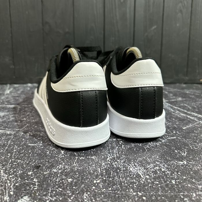 Шкіряні кросівки Adidas 41.5/26 cm
