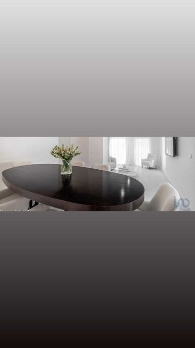 Oportunidade! Mesa de Jantar em Madeira Maciça + 6 Cadeiras