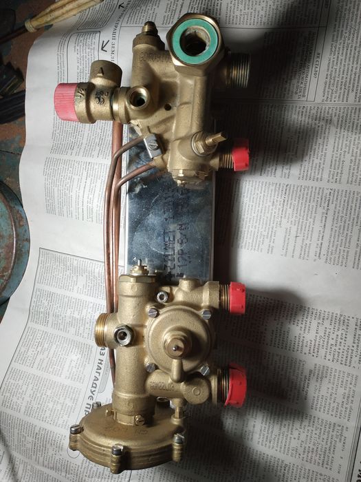 Продається трехходовий кран з гідрогрупою до газового котла FEG,.