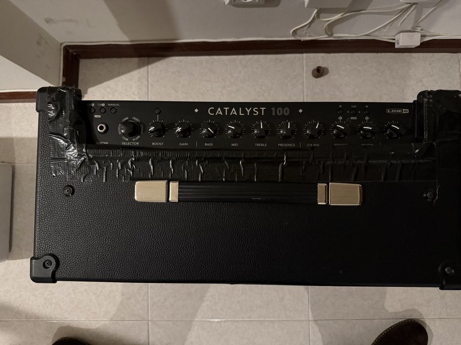 Vendo Line 6 Catalyst 100 Combo