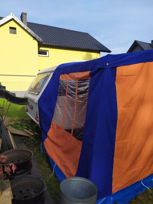 Przyczepa kempingowa niewiadow 126 z namiotem