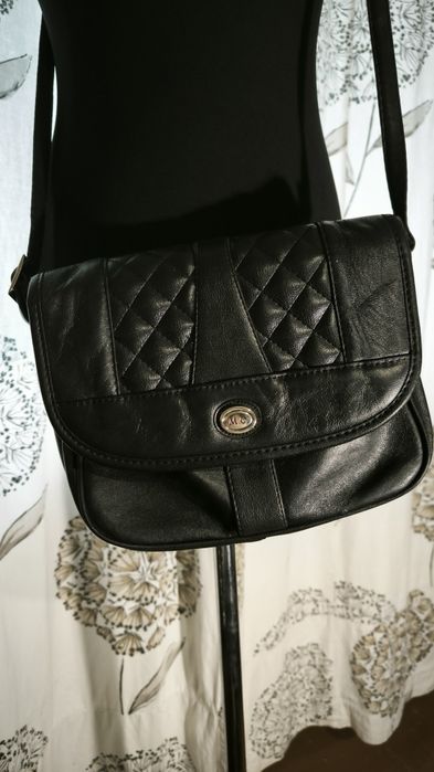 Продам сумки бу в задовільному стані різного матеріалу