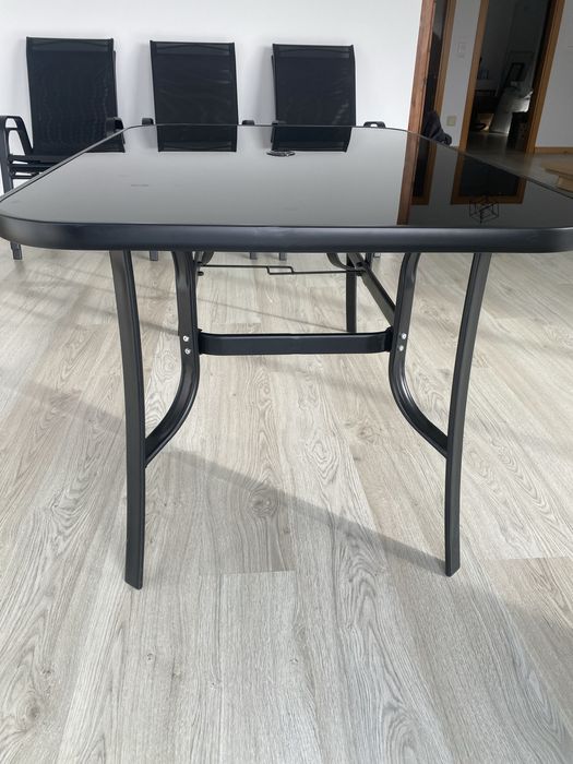 Mesa exterior jardim preta e 6 cadeiras