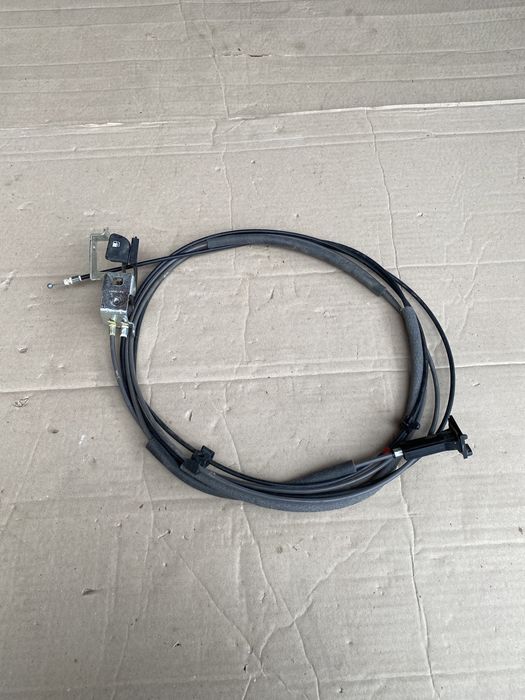 Тросик відкривання бензобака і багажника Хюндай Акцент-3.Hyundai Accen