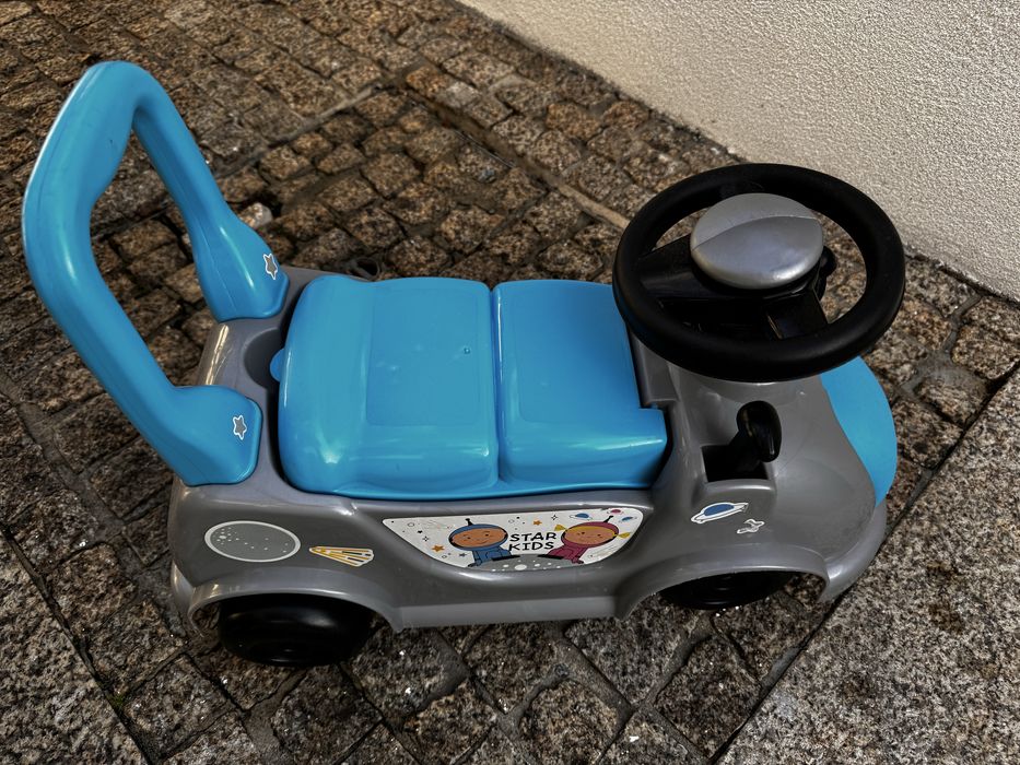 Carrinho andarilho - carro de corrida