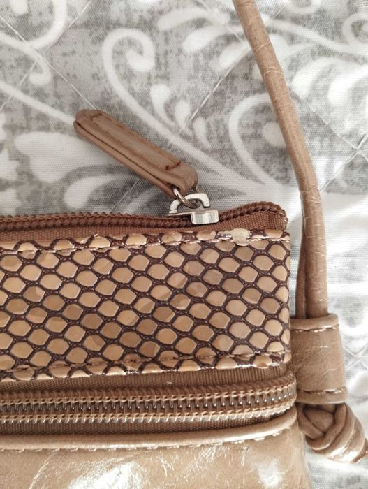 Mala à tiracolo castanha