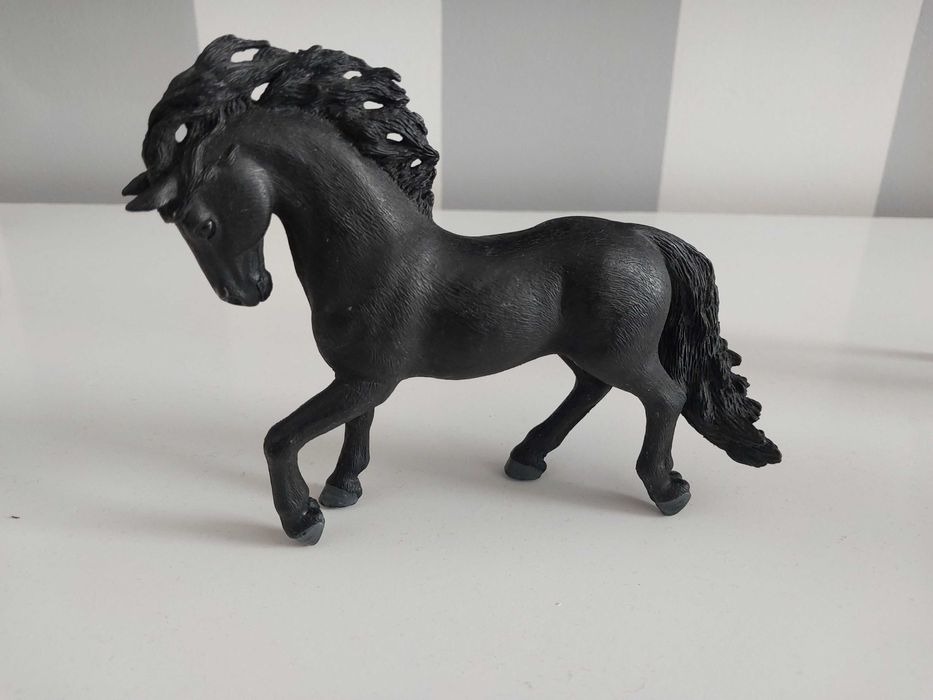 Schleich koń ogier
