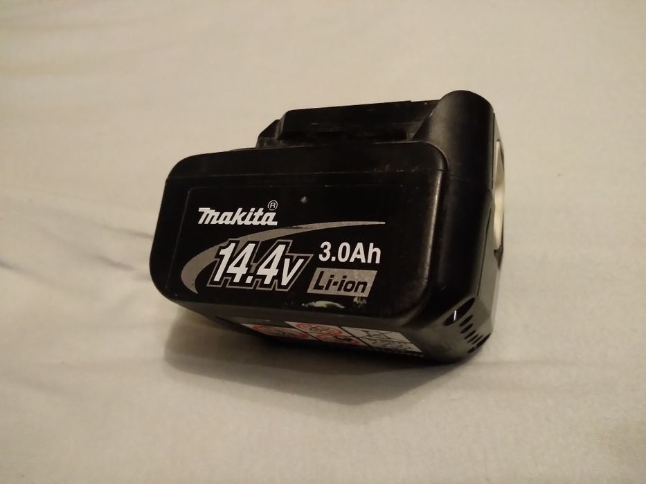 Bateria Makita 14,4 v 3.0 ah czytaj opis