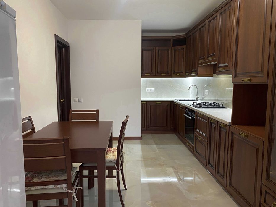 Продаж 2-кімнатної квартири в ЖК "На Щасливому"