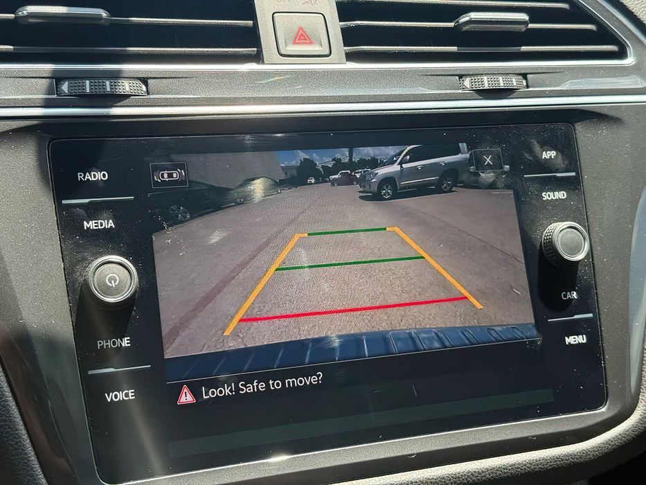 Volkswagen Tiguan SE      2023