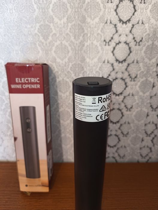 Elektryczny otwieracz do wina