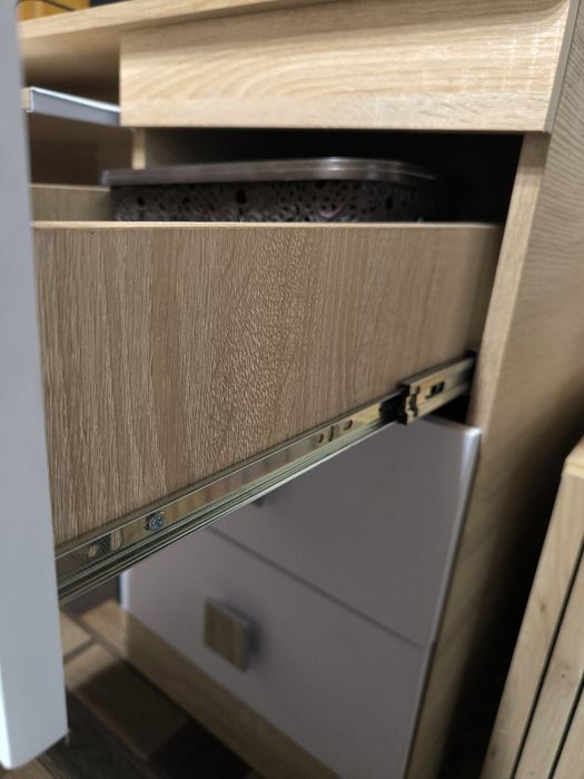 Продам письмовий стіл