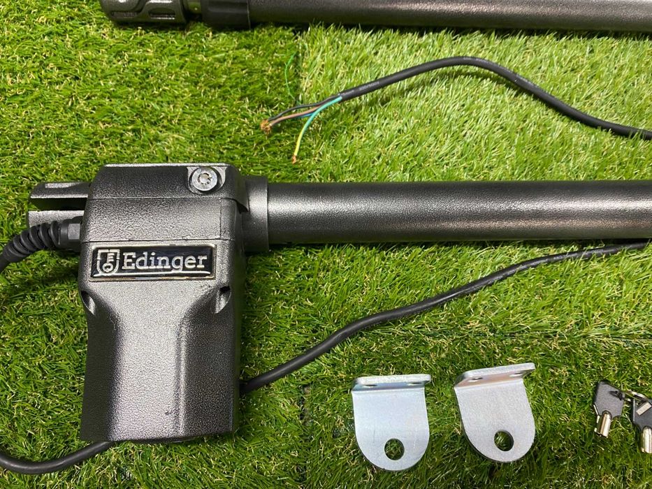 Автоматика для распашных ворот Ротелли, Привод на ворота, Двигатель