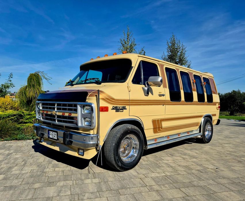 Chevrolet Chevy Van