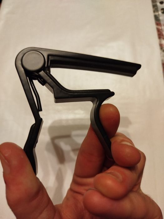 Каподастр (capo)