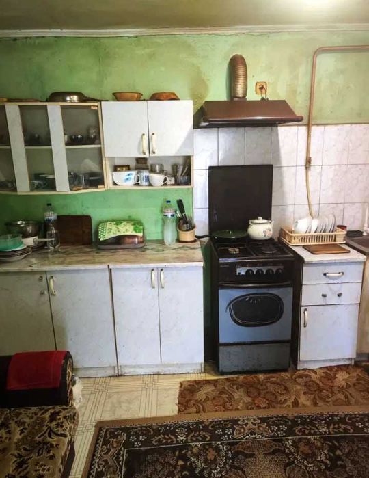 продам затишний будинок в чудовому районі,4 кімн,зручності гараж,5 сот