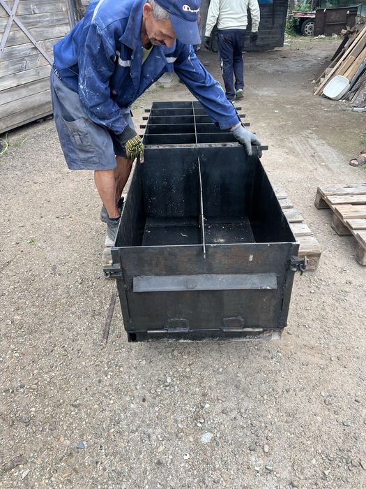 Форми для виробництва пінополістирольних блоків