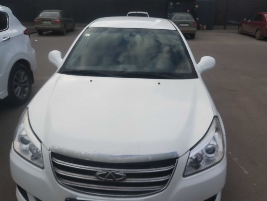 Продам автомобіль Chery E5