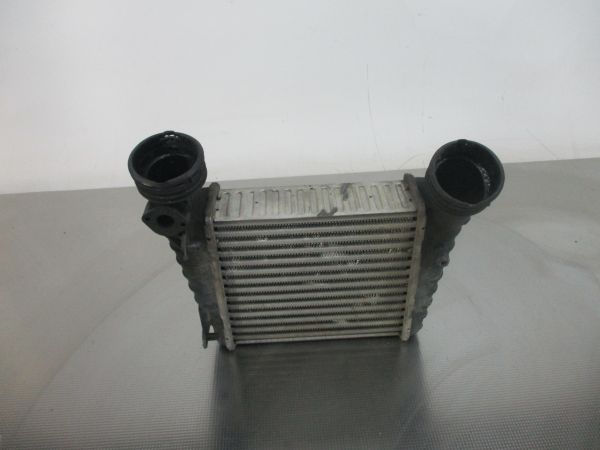 Radiador do intercooler VOLKSWAGEN Passat (3B3)