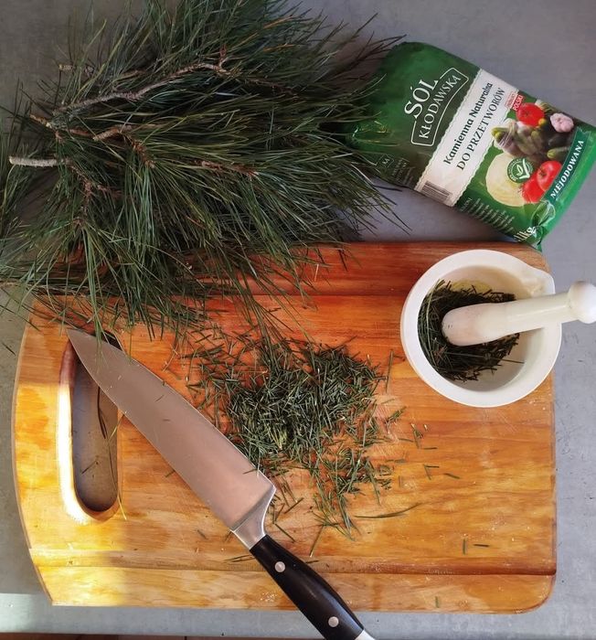 Sól sosnowa niejodowana