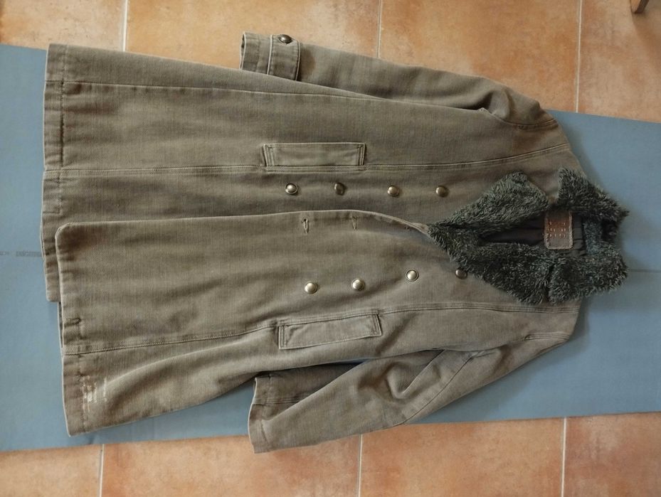 Sobretudo estilo militar