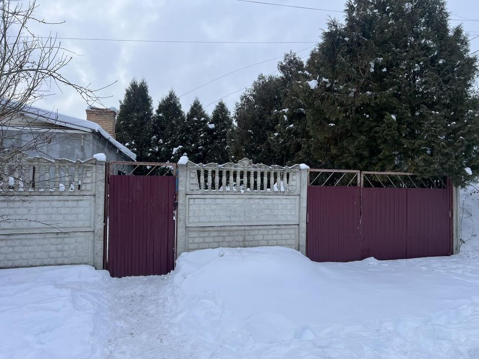 Продам частину будинку в центрі с.Олександрія