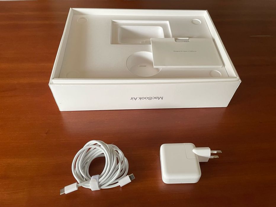 MacBook Air M1 Silver Como Novo