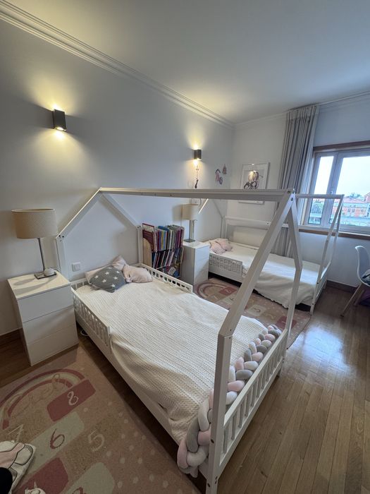 Cama Montessori infantil - bom estado