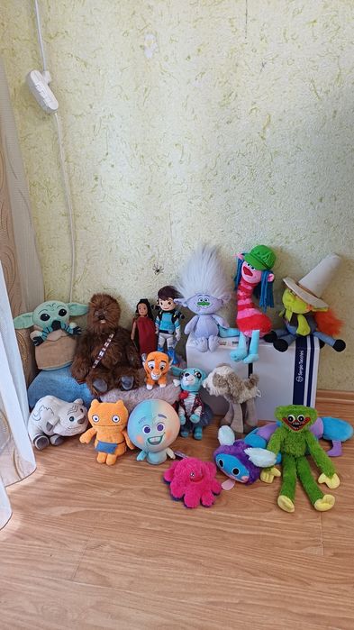 Игрушка Дисней  Йода Чубака Тролли Майлз Граф Райя  Хаги Вейдж Чичилав