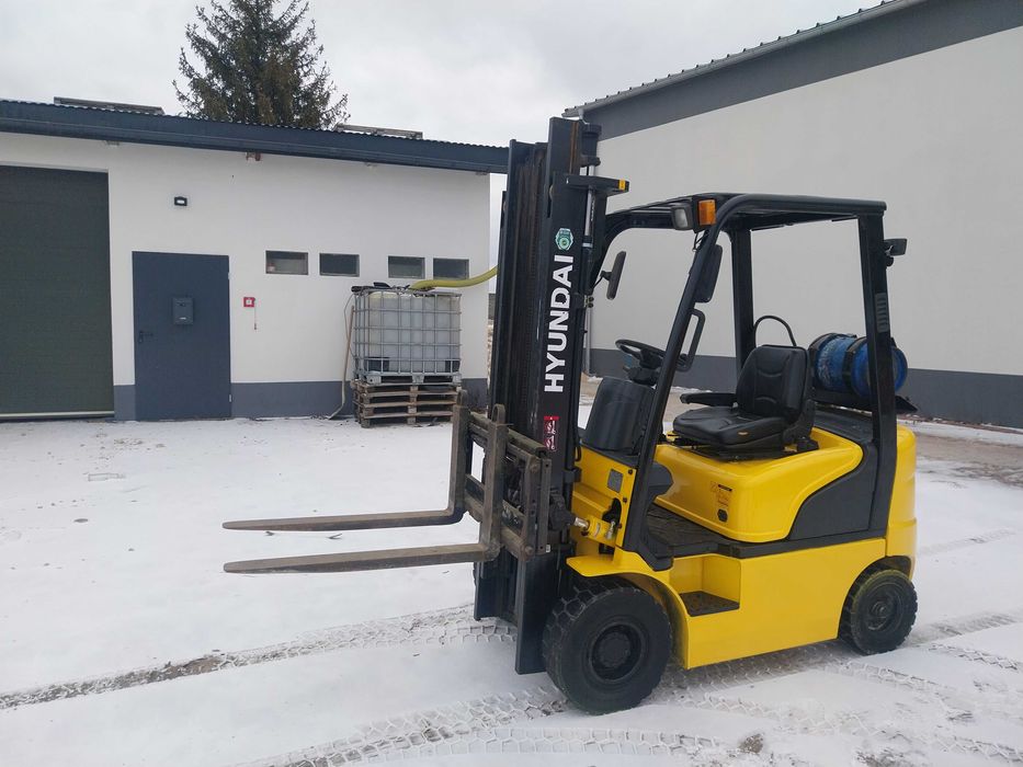 Wózek widłowy HYUNDAI 15L-7 | 2010 r. | LPG