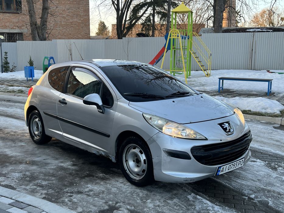 Продам Пежо 207 1.4 Бензин 2007 року