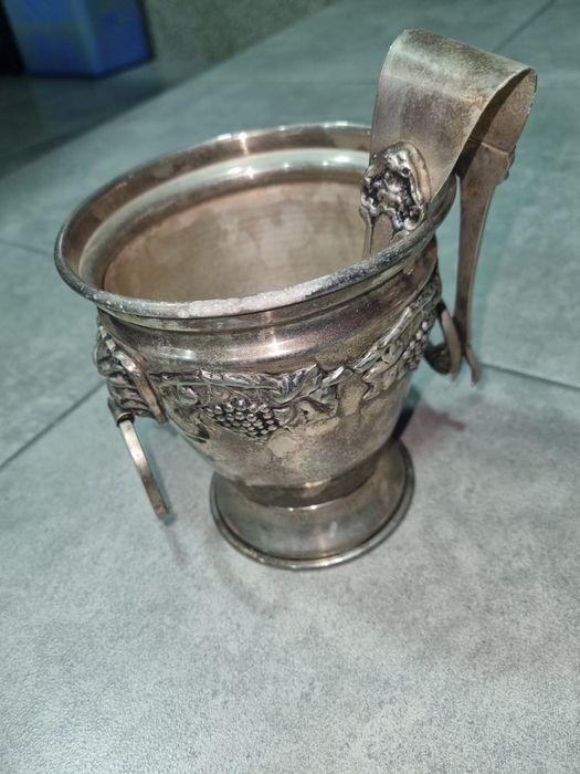 Conjunto de peças antigas