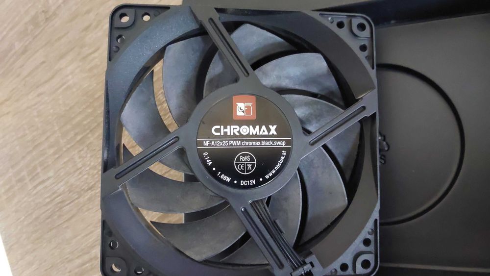 Noctua NF-A12x25 PWM chromax.black.swap