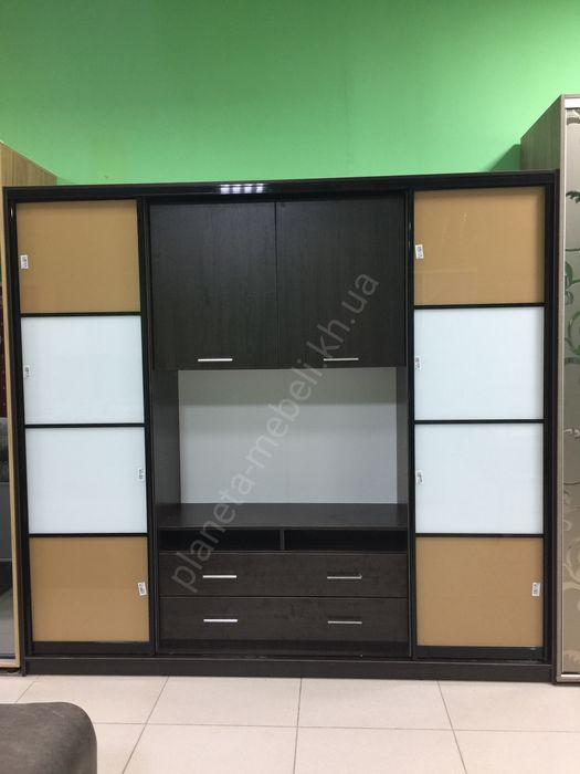 Шафи-купе з нішею під тв, шафи-купе у вітальню, шафи Вінниця