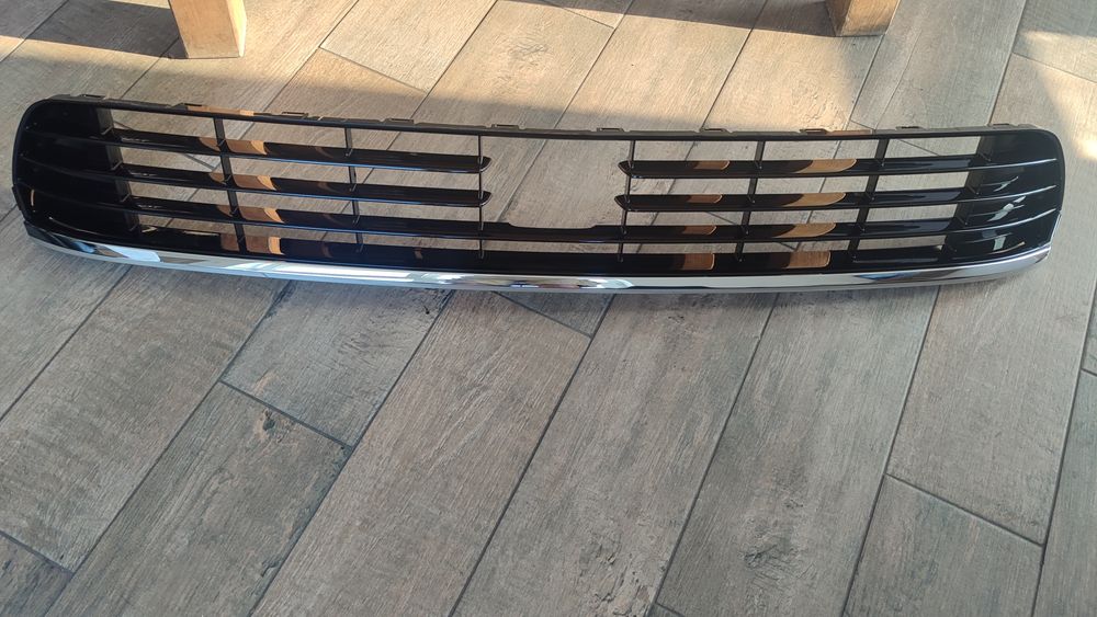 Решітка бампера e golf,решотка бампера e golf