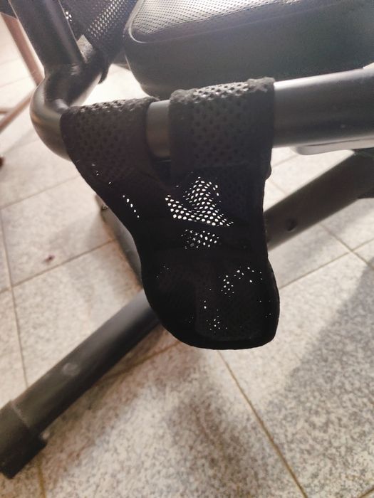 Bicicleta Estática Semi Alongada EB Seat Conectada Domyos