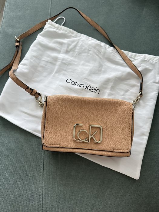 Бежевая сумочка СК